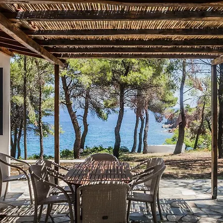 Kokkinokastro * Milia